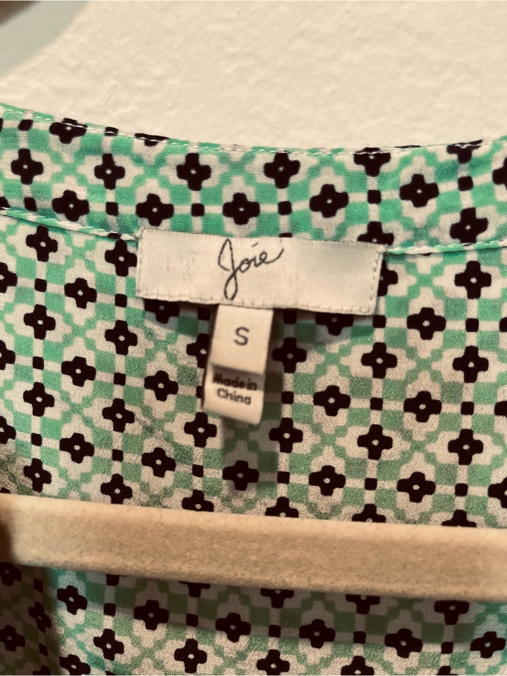 Joie Mint Green 100% Silk Geometric V-Neck Blouse